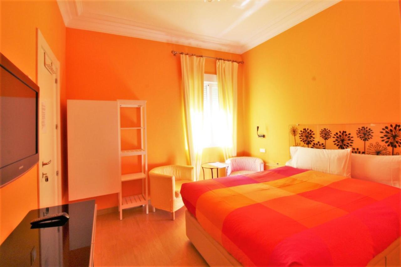 Hostal Arco Iris Madrid Exterior photo