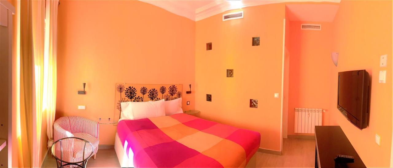 Hostal Arco Iris Madrid Exterior photo