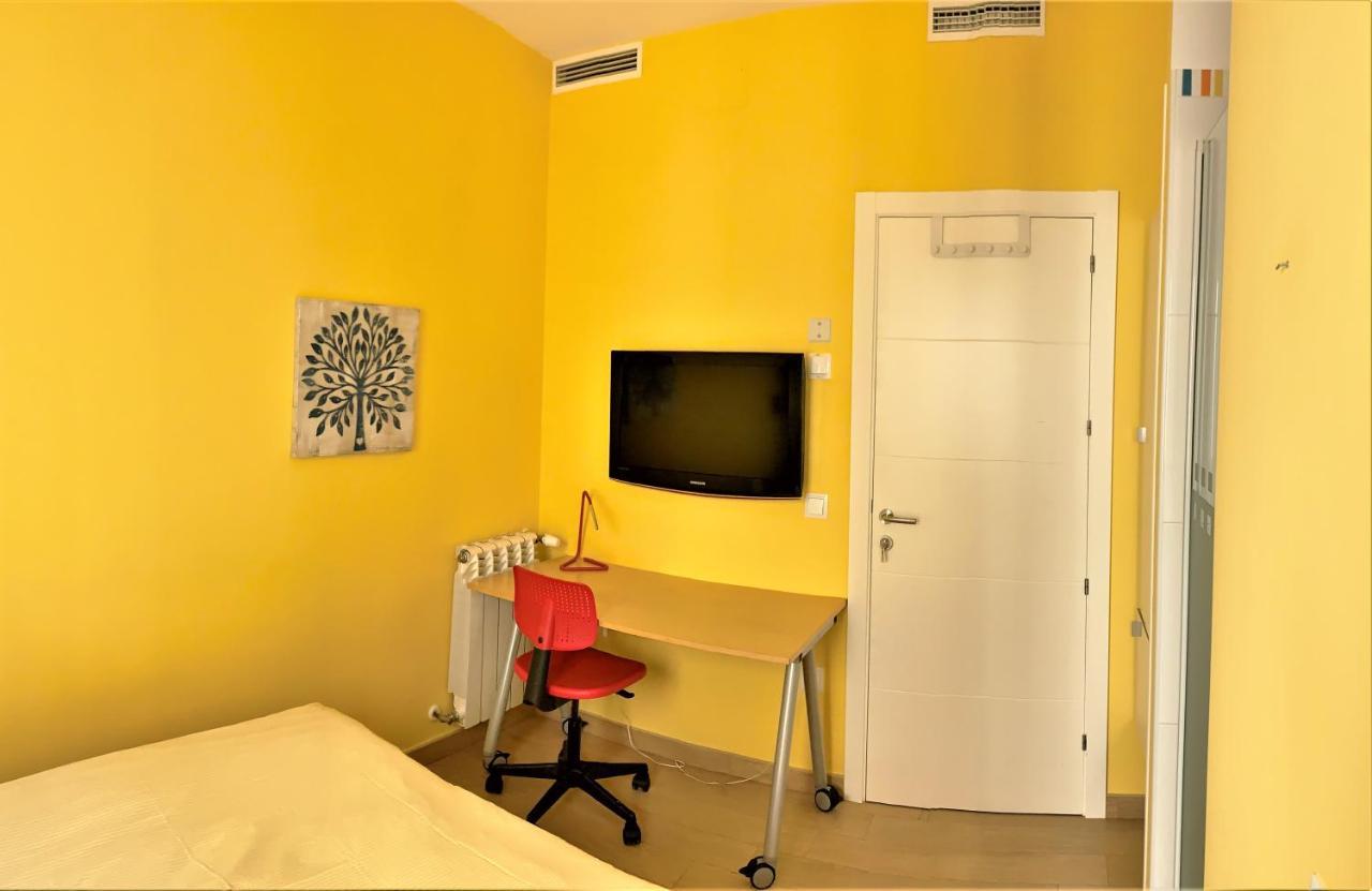 Hostal Arco Iris Madrid Exterior photo