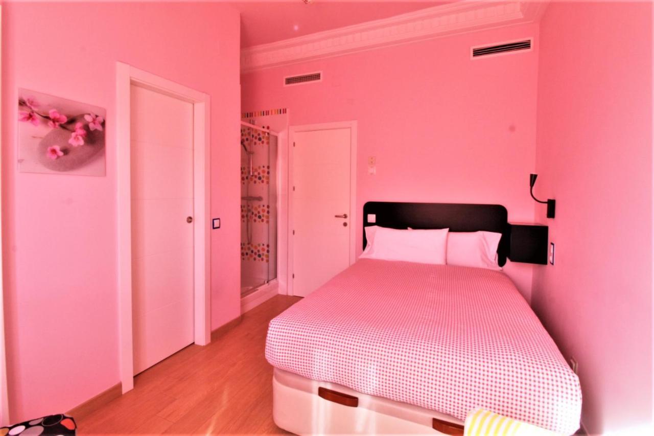 Hostal Arco Iris Madrid Exterior photo