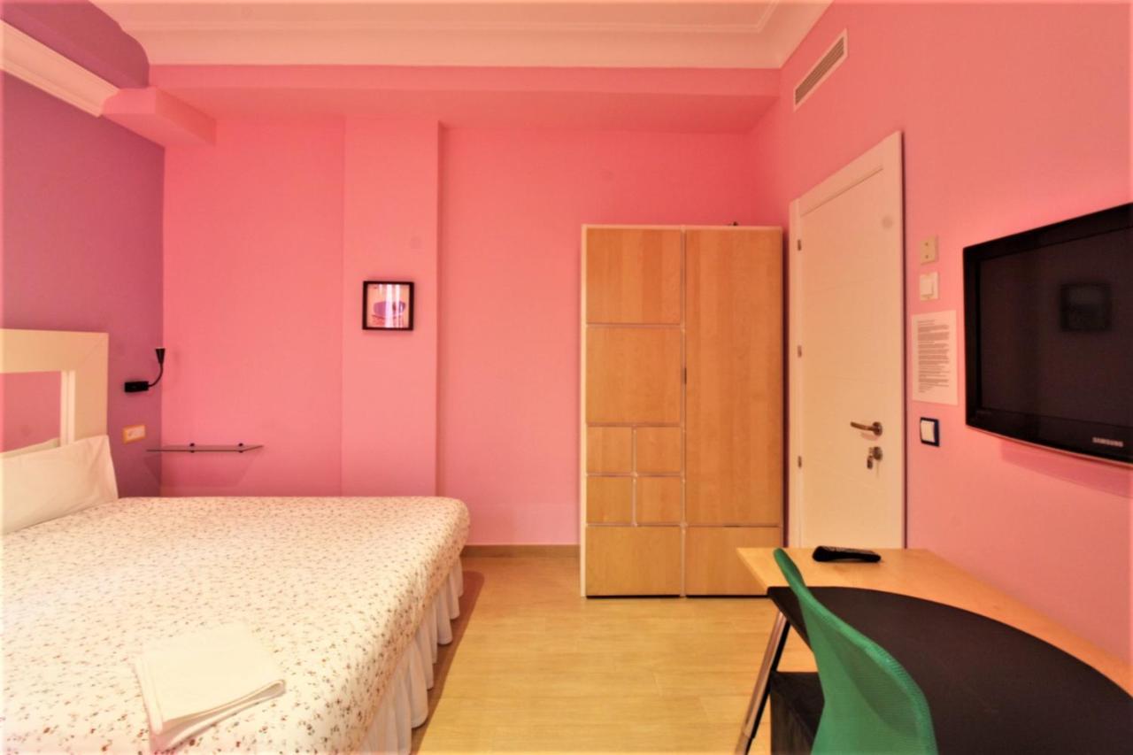 Hostal Arco Iris Madrid Exterior photo
