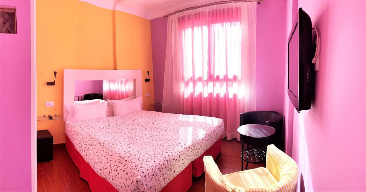 Hostal Arco Iris Madrid Exterior photo