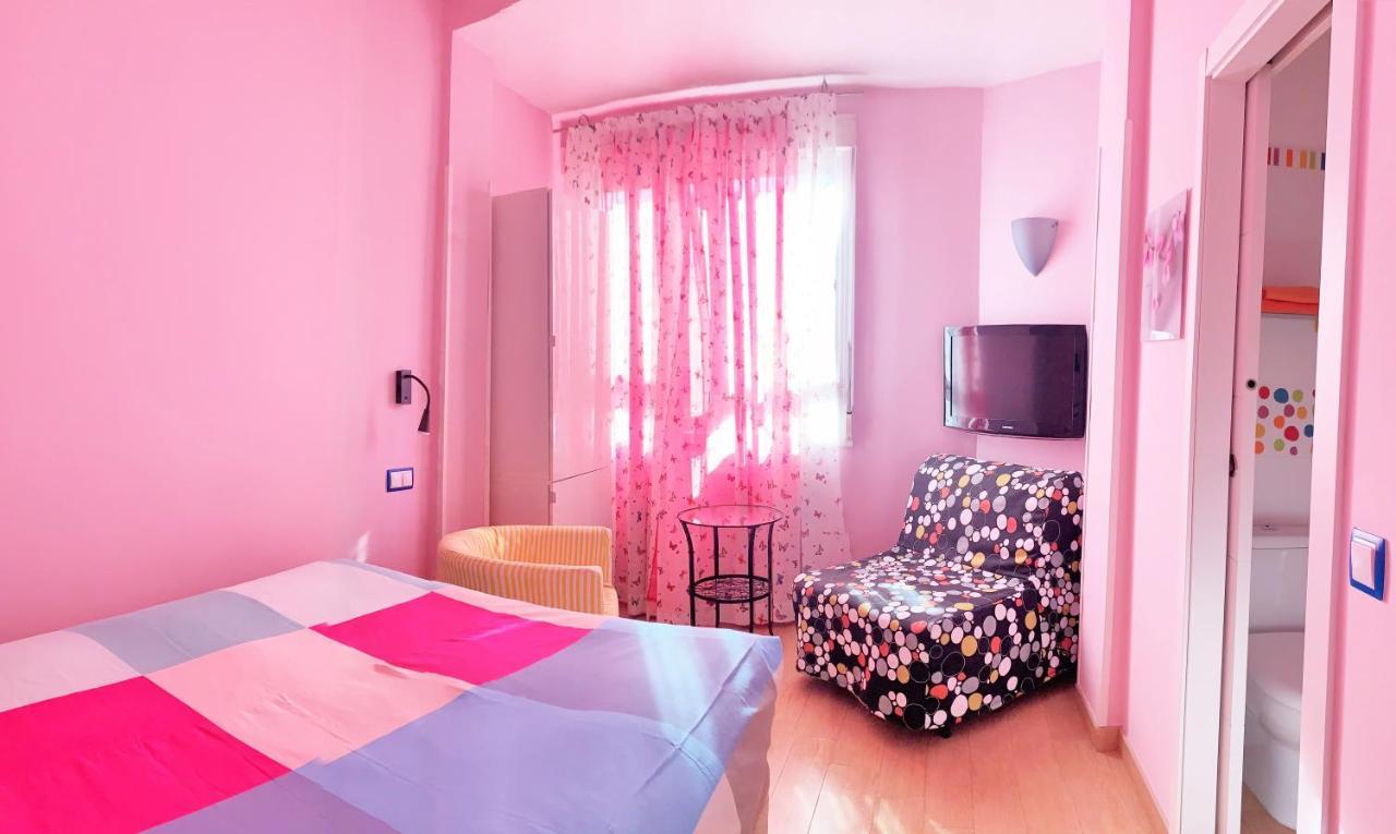 Hostal Arco Iris Madrid Exterior photo