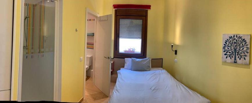 Hostal Arco Iris Madrid Exterior photo