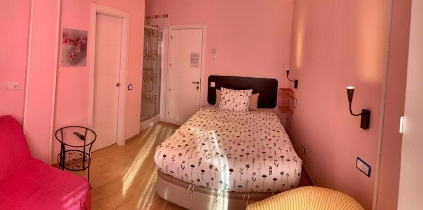 Hostal Arco Iris Madrid Exterior photo