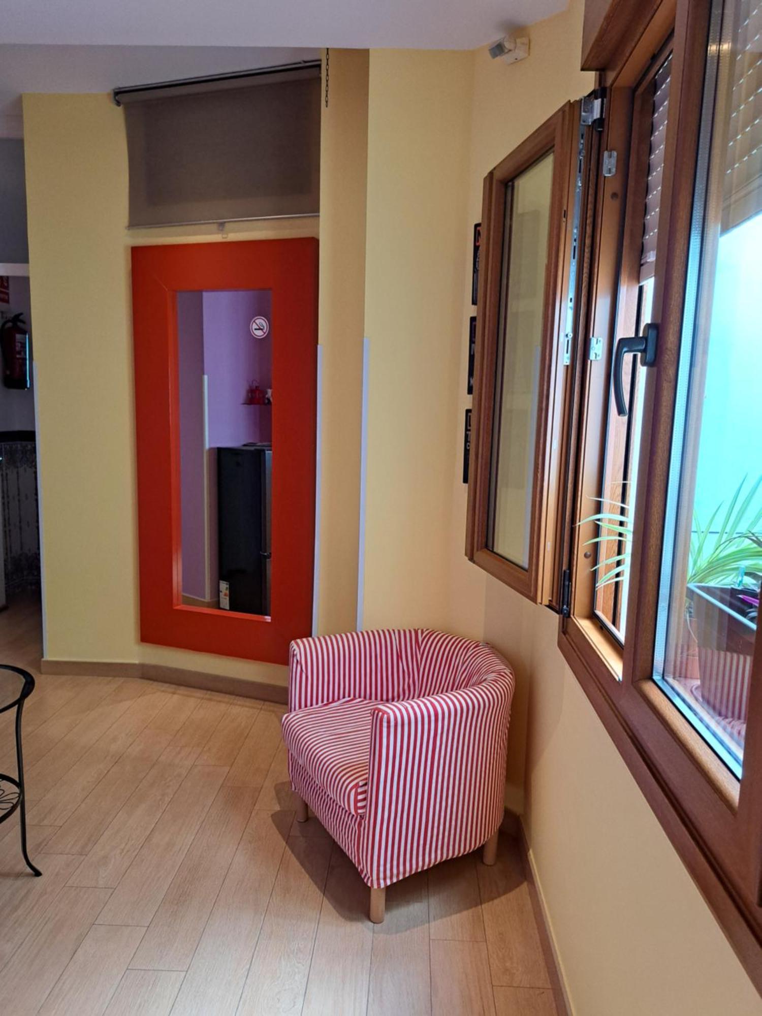 Hostal Arco Iris Madrid Exterior photo