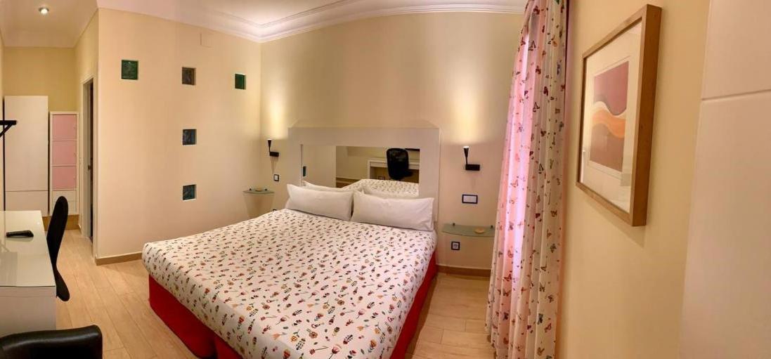 Hostal Arco Iris Madrid Exterior photo